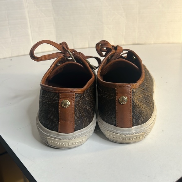 Womens Size 7.5 Michael Kors Lace Up Brown Signature Sneakers - Picture 8 of 10